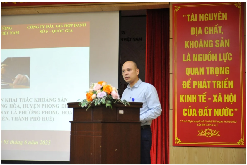 Đấu giá thành công quyền khai thác khoáng sản mỏ cát thạch anh ở Huế